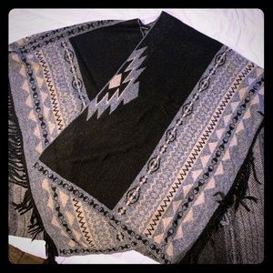 Wendy Bellissimo Maternity Shawl
